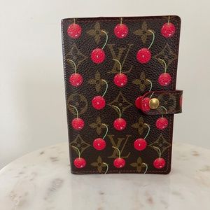 LV cerises pocket agenda